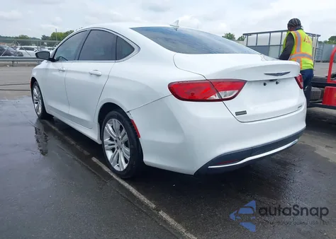 2015 Chrysler 200 Limited z USA, uszkodzony, nr VIN 1C3CCCAB8FN635327